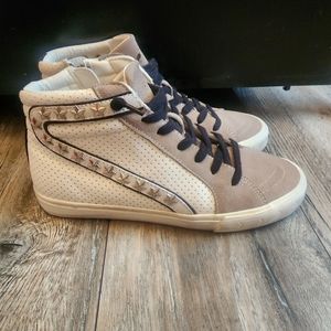 Vintage Havana Women's Sneakers - Beige and White